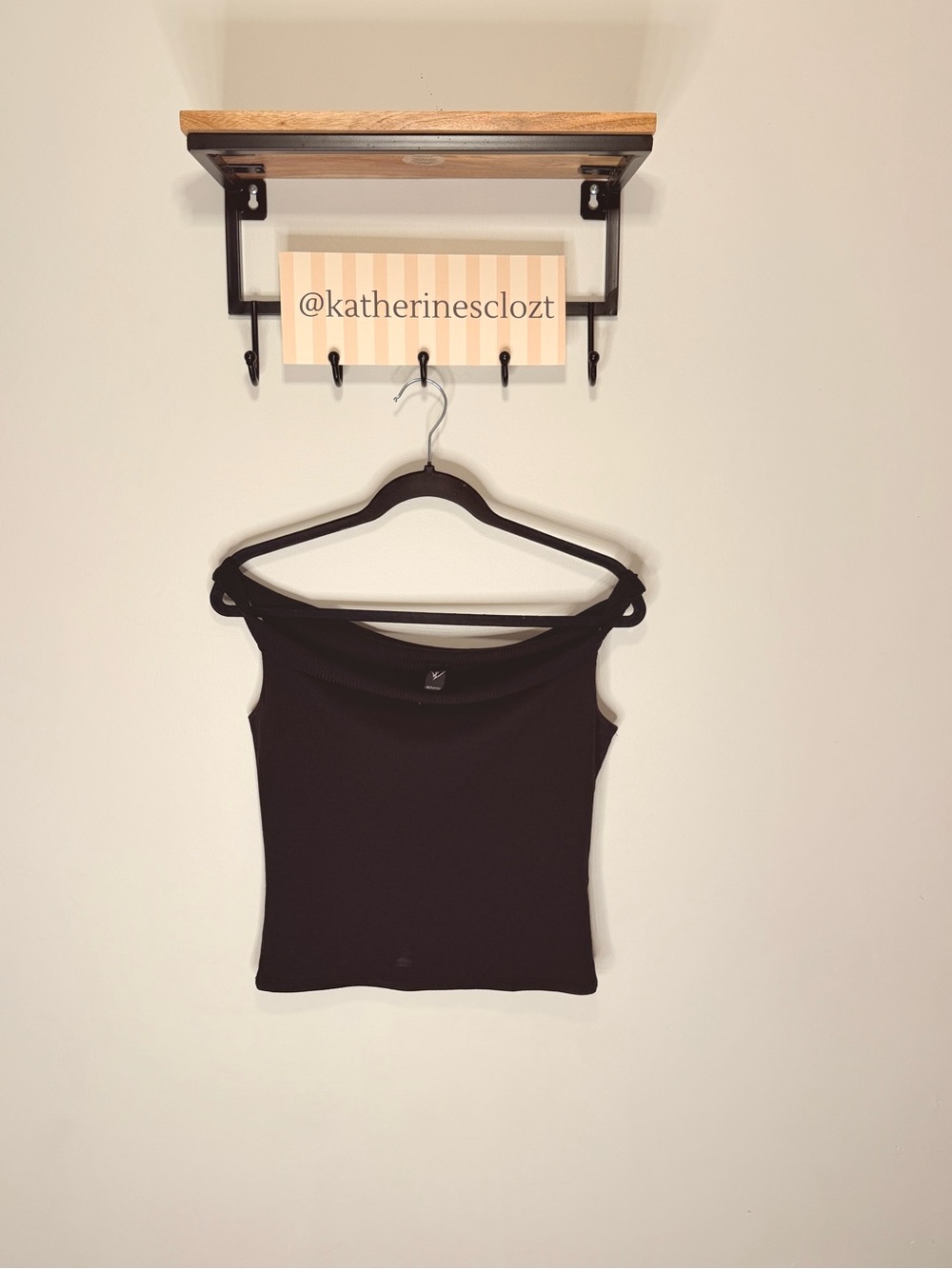 Windsor Black Off-the-Shoulder Tank Top